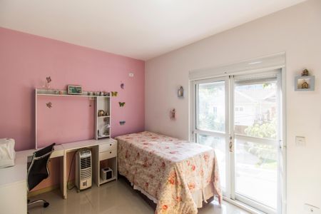 Casa de condomínio à venda com 308m², 4 quartos e 4 vagasSuíte 2