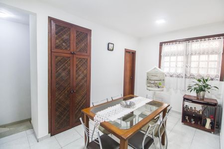 Casa de condomínio à venda com 308m², 4 quartos e 4 vagasCozinha