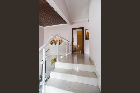 Casa de condomínio à venda com 308m², 4 quartos e 4 vagasCorredor