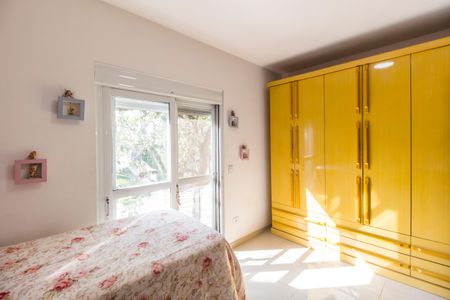 Casa de condomínio à venda com 308m², 4 quartos e 4 vagasSuíte 2