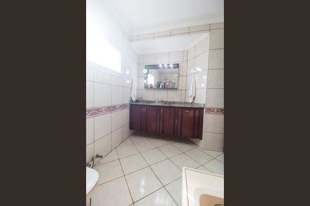 Casa de condomínio à venda com 308m², 4 quartos e 4 vagasBanheiro da Suíte