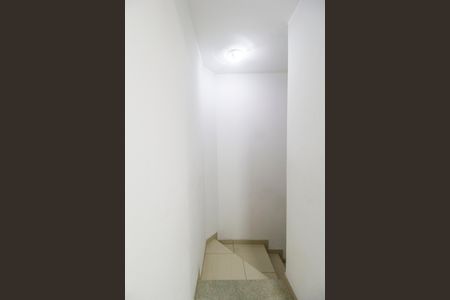 Casa de condomínio à venda com 308m², 4 quartos e 4 vagasEscada