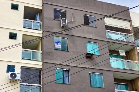 Apartamento para alugar com 60m², 2 quartos e 1 vagaFachada do Prédio + placa