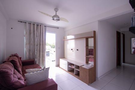 Sala de apartamento para alugar com 2 quartos, 60m² em Colubandê, São Gonçalo