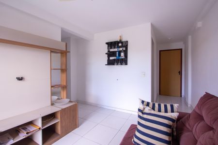 Sala de apartamento para alugar com 2 quartos, 60m² em Colubandê, São Gonçalo