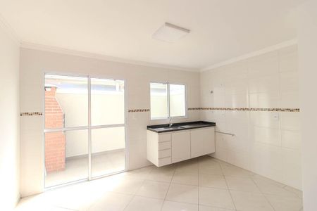 Casa de condomínio à venda com 60m², 2 quartos e 1 vagaSala/Cozinha