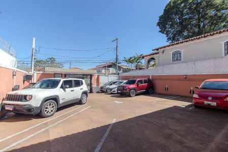 Casa de condomínio à venda com 60m², 2 quartos e 1 vagaGaragem