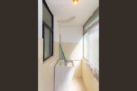 Apartamento para alugar com 48m², 2 quartos e sem vaga Apartamento para alugar com 48m², 2 quartos e sem vagaCozinha e Área de Serviço