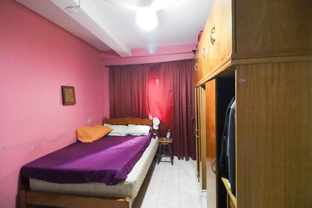 Casa à venda com 230m², 6 quartos e 2 vagas