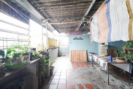 Casa à venda com 230m², 6 quartos e 2 vagas