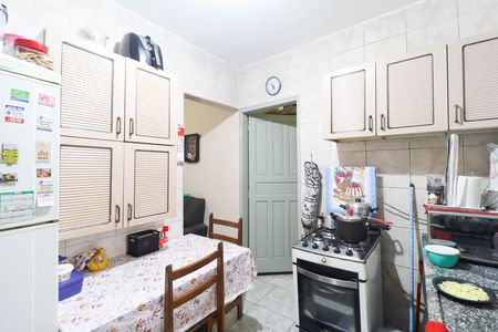 Casa à venda com 230m², 6 quartos e 2 vagas