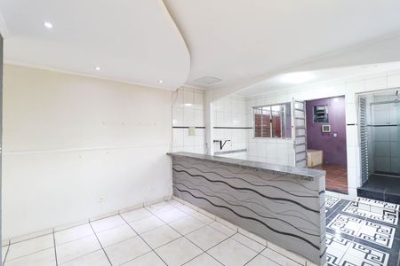 Casa à venda com 230m², 6 quartos e 2 vagas
