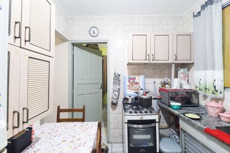 Casa à venda com 230m², 6 quartos e 2 vagas