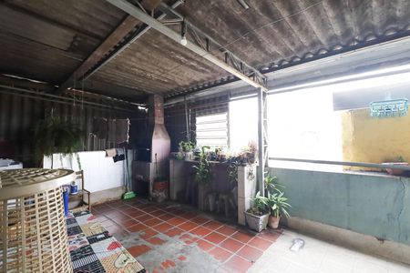 Casa à venda com 230m², 6 quartos e 2 vagas