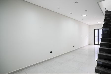 Casa à venda com 120m², 3 quartos e 2 vagasSala