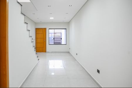 Casa à venda com 120m², 3 quartos e 2 vagasSala