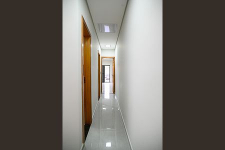 Casa à venda com 120m², 3 quartos e 2 vagasCorredor