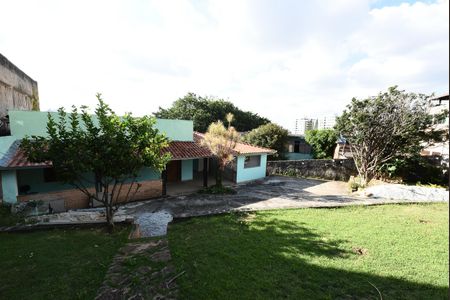 Casa para alugar com 200m², 2 quartos e 6 vagas Casa para alugar com 200m², 2 quartos e 6 vagasÁrea comum