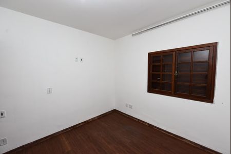 Casa para alugar com 200m², 2 quartos e 6 vagas Casa para alugar com 200m², 2 quartos e 6 vagasQuarto 1