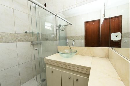 Casa para alugar com 200m², 2 quartos e 6 vagas Casa para alugar com 200m², 2 quartos e 6 vagasBanheiro social