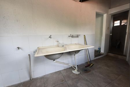 Casa para alugar com 200m², 2 quartos e 6 vagas Casa para alugar com 200m², 2 quartos e 6 vagasÁrea comum
