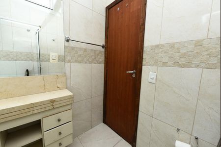 Casa para alugar com 200m², 2 quartos e 6 vagas Casa para alugar com 200m², 2 quartos e 6 vagasBanheiro social