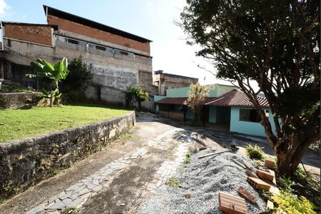 Casa para alugar com 200m², 2 quartos e 6 vagas Casa para alugar com 200m², 2 quartos e 6 vagasÁrea comum
