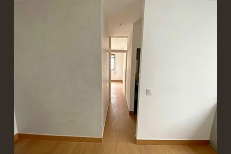 Apartamento para alugar com 78m², 2 quartos e sem vagaCorredor
