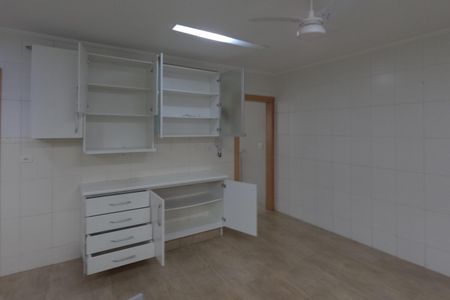 Casa para alugar com 200m², 4 quartos e 1 vagaCozinha