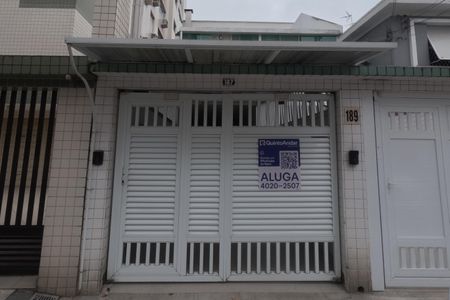 Casa para alugar com 200m², 4 quartos e 1 vagaFachada | Adesivo/Placa Quintoandar instalado 