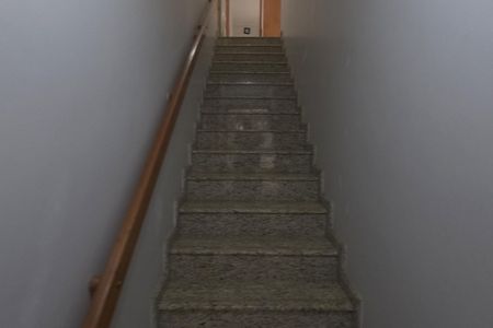 Casa para alugar com 200m², 4 quartos e 1 vagaEscadas para a Sala