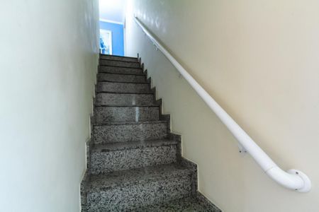 Casa à venda com 193m², 3 quartos e 3 vagasEscada
