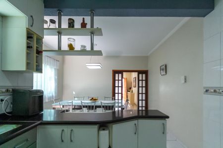 Casa à venda com 193m², 3 quartos e 3 vagasCozinha