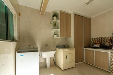 Casa à venda com 193m², 3 quartos e 3 vagasÁrea de Serviço