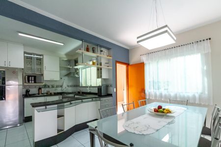 Casa à venda com 193m², 3 quartos e 3 vagasCozinha