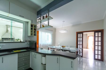 Casa à venda com 193m², 3 quartos e 3 vagasCozinha