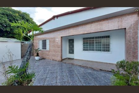 Casa para alugar com 360m², 2 quartos e 2 vagasÁrea externa