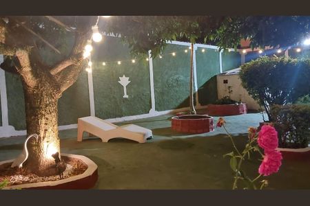 Casa para alugar com 360m², 2 quartos e 2 vagasÁrea externa