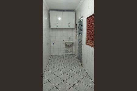 Área de serviço de casa para alugar com 2 quartos, 360m² em Jardim Aurea, Poá