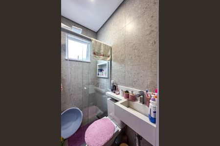 Casa à venda com 115m², 3 quartos e 2 vagasBanheiro da Suíte