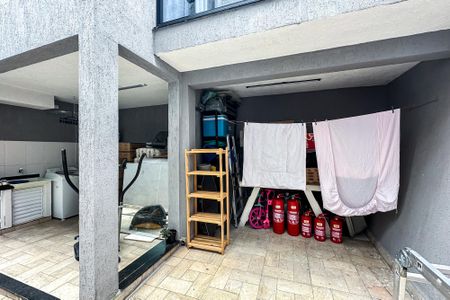 Casa à venda com 115m², 3 quartos e 2 vagasQuintal