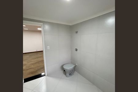 Casa para alugar com 252m², 6 quartos e 2 vagasBanheiro 1