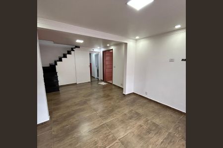 Sala de casa para alugar com 6 quartos, 252m² em Jardim Rosa de Franca, Guarulhos