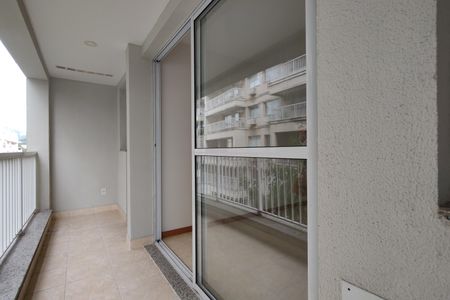 Apartamento à venda com 59m², 2 quartos e 1 vagaVaranda