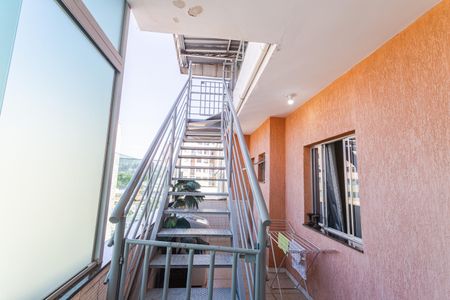 Apartamento para alugar com 150m², 4 quartos e 2 vagasEscada de Acesso ao Terraço Gourmet
