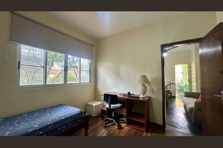Casa à venda com 240m², 4 quartos e 4 vagasQuarto