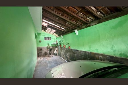 Casa à venda com 240m², 4 quartos e 4 vagasVagas de garagem 