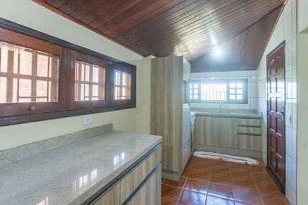 Casa à venda com 95m², 2 quartos e 4 vagasCozinha 