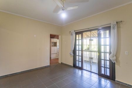 Sala  de casa à venda com 2 quartos, 95m² em Praia do Leblon, Diadema