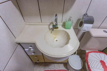 Casa à venda com 95m², 2 quartos e 4 vagasBanheiro social 